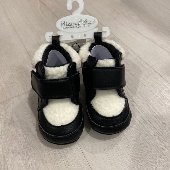 Brand new baby boots bundle - Picture 2 of 13